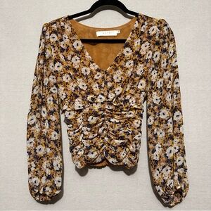 ASTR the Label long sleeve ruched/smocked top - size XS